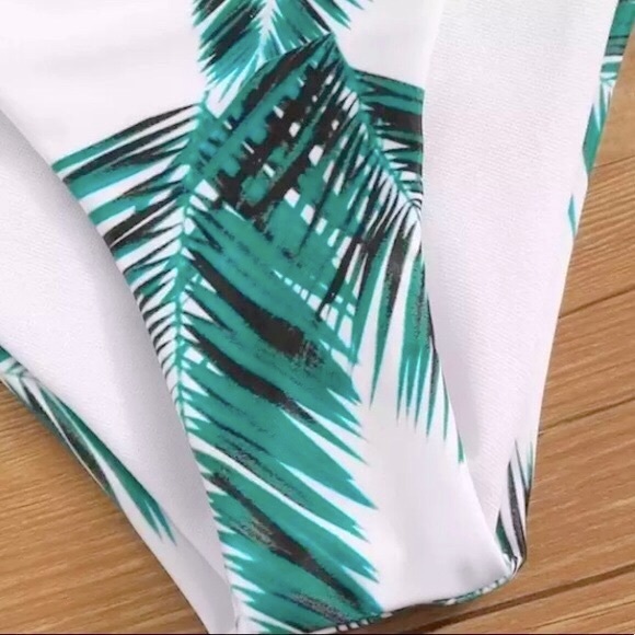 Women’s Green Leaf Printed Bikini Bottoms Size L - Picture 3 of 12